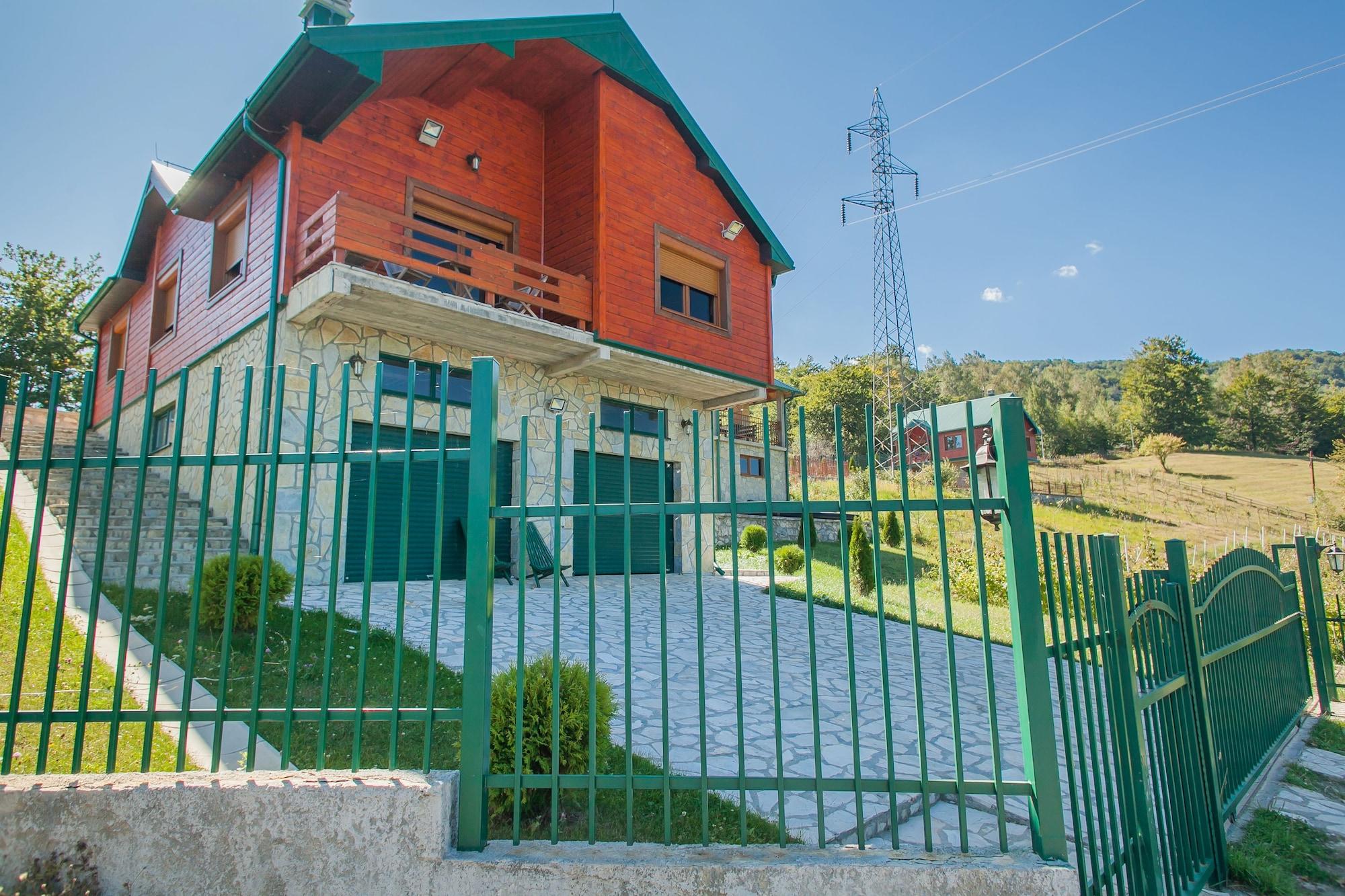 Hotel & Resort Gacka Mojkovac Bagian luar foto