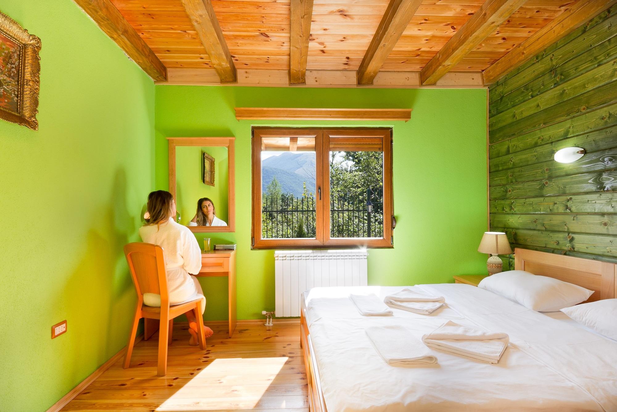 Hotel & Resort Gacka Mojkovac Bagian luar foto