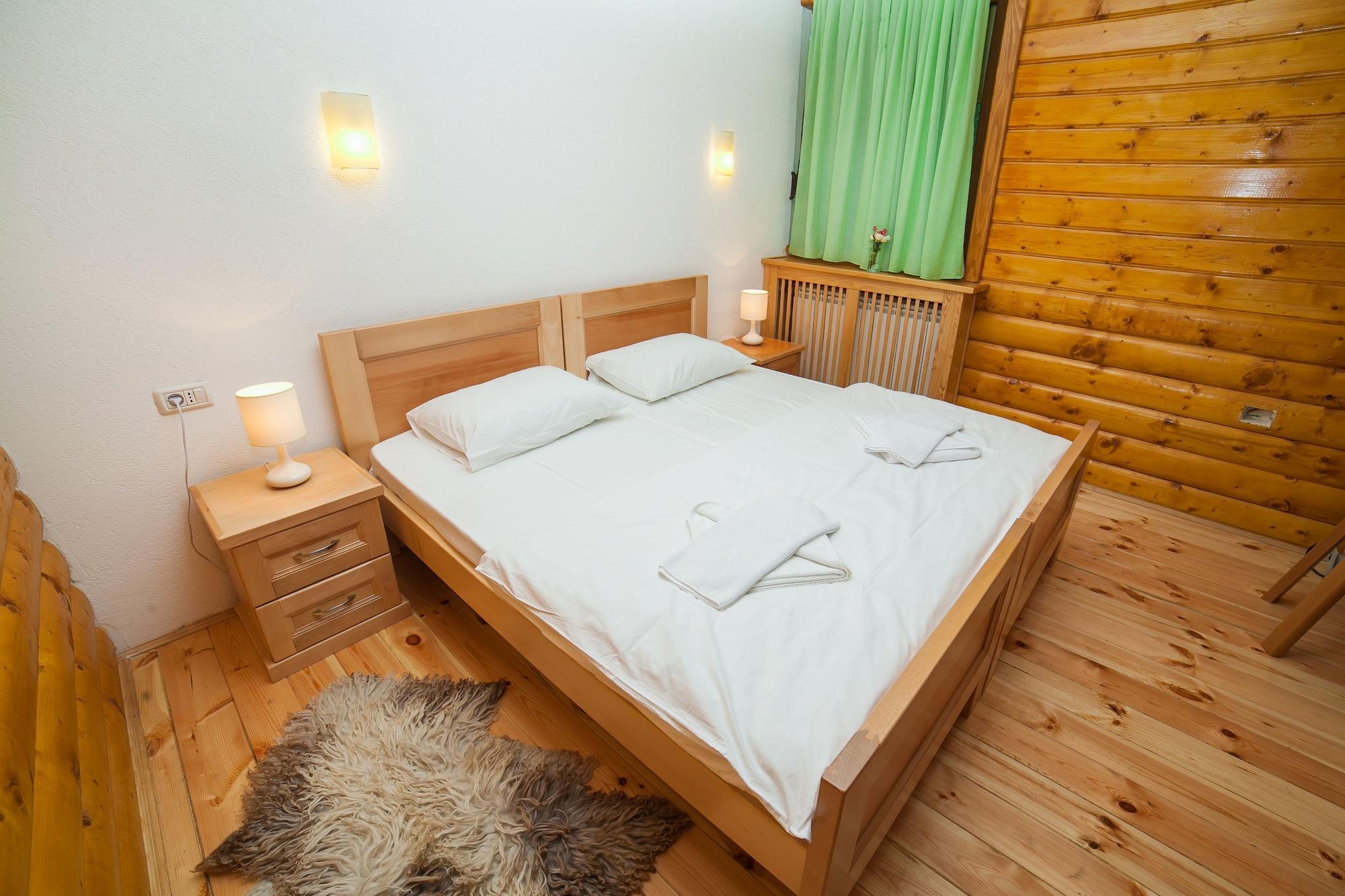 Hotel & Resort Gacka Mojkovac Bagian luar foto