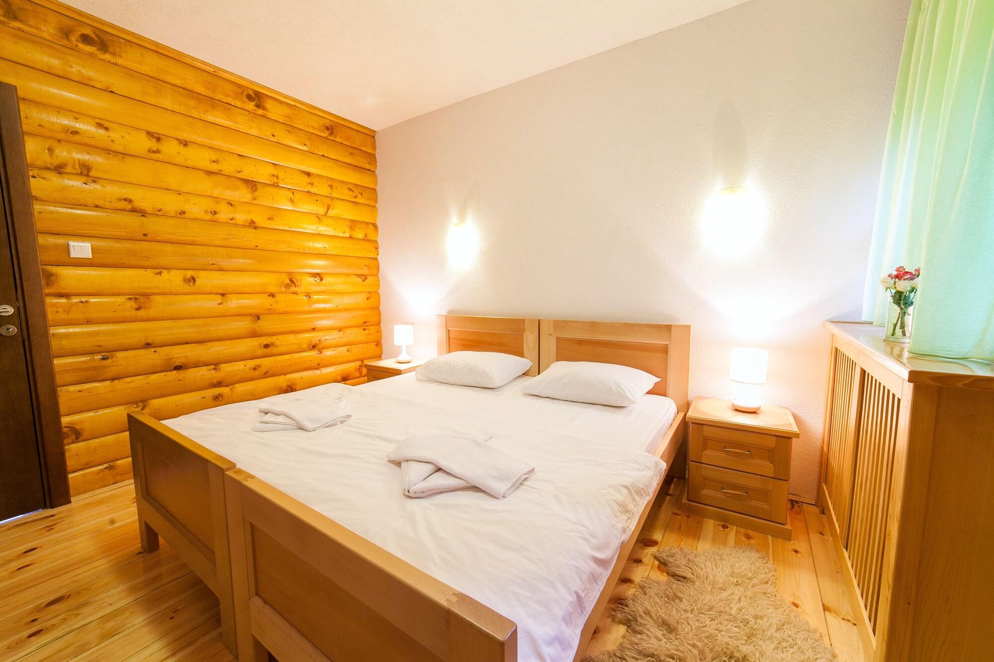 Hotel & Resort Gacka Mojkovac Bagian luar foto