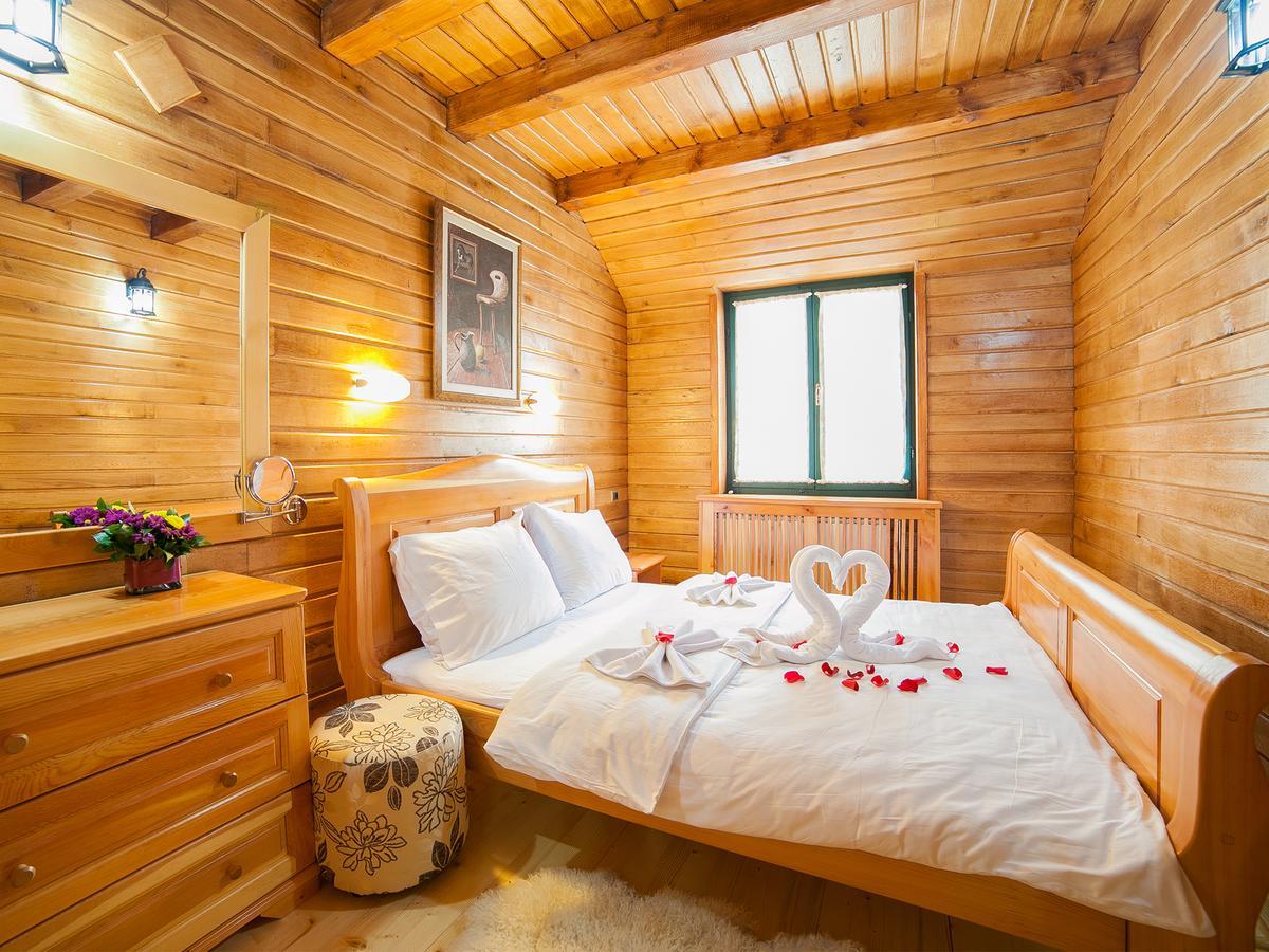 Hotel & Resort Gacka Mojkovac Bagian luar foto