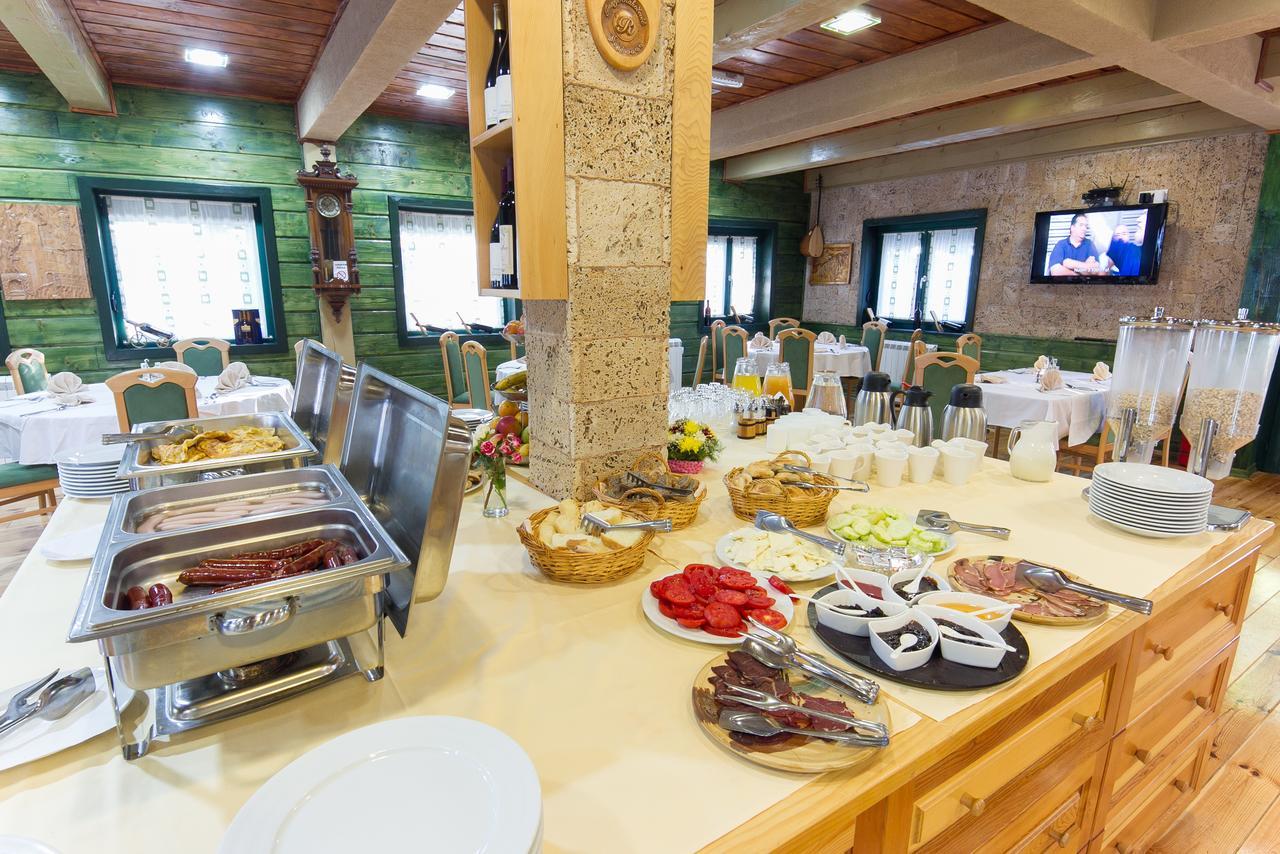 Hotel & Resort Gacka Mojkovac Bagian luar foto