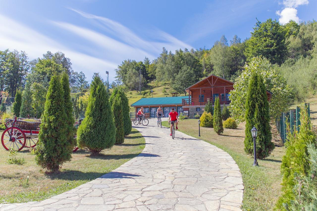 Hotel & Resort Gacka Mojkovac Bagian luar foto